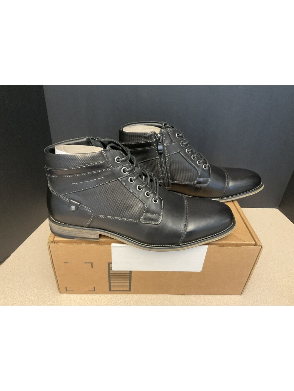 New! Mens Steve Madden Jotter Black Leather Boots With Zip. Size 9M. Nice Boots!